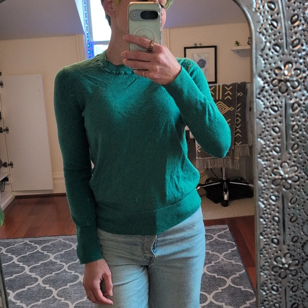 GAP Merino Sweater - Picture 2 of 3